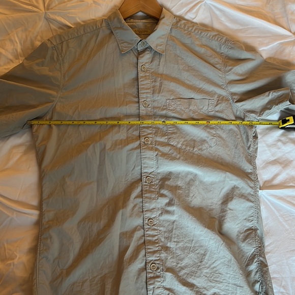 Excellent condition gray Burberry Brit mens medium button up T - Picture 7 of 8